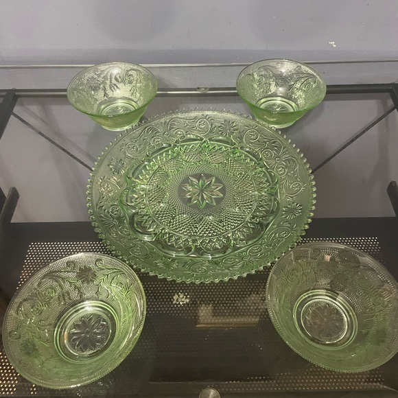 Vintage Green Glass Set - Picture 2 of 9